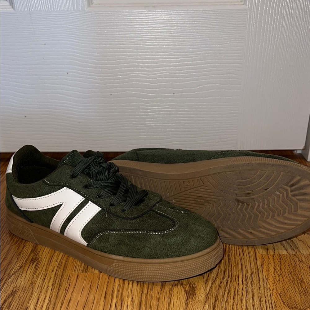Green and White Low-Top Sneakers with Suede Upper